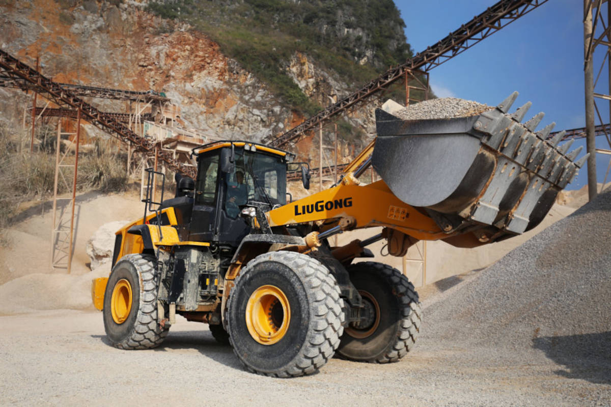 Китайская спецтехника LiuGong 890H (фронтальный погрузчик) в России