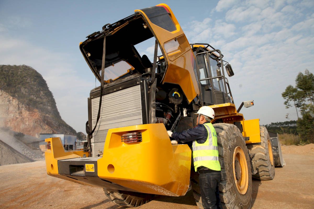 Китайская спецтехника фронтальный погрузчик LiuGong 856H Max