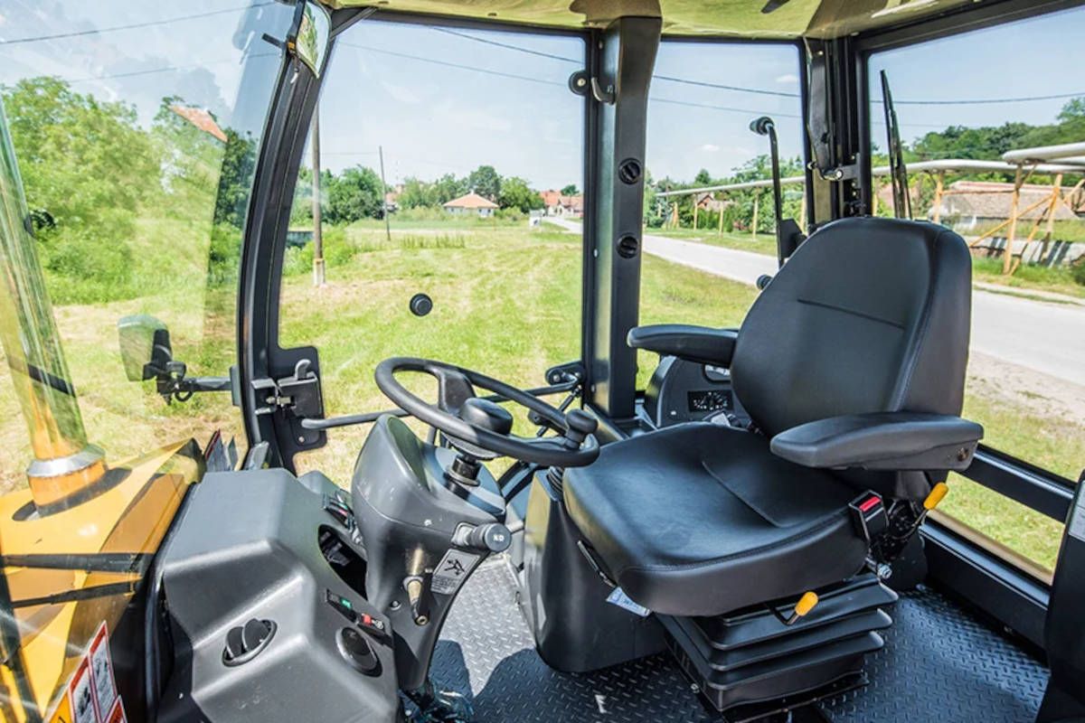 Китайская спецтехника LiuGong экскаватор CLG 777A-S