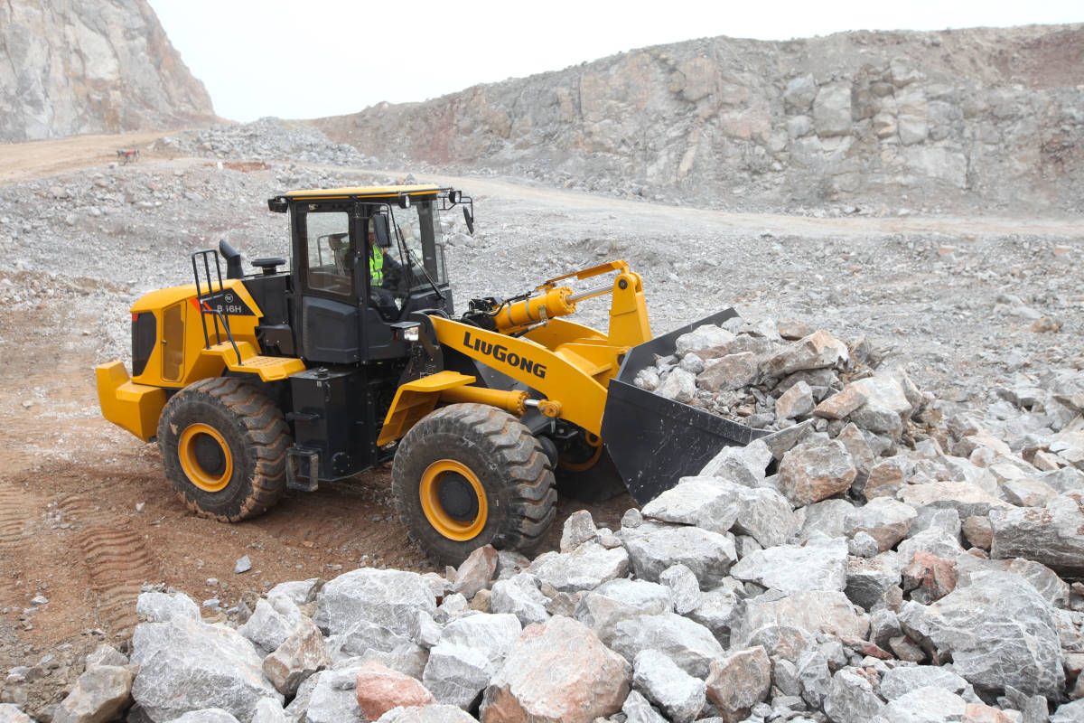 Китайская спецтехника фронтальный погрузчик LiuGong 856H Max